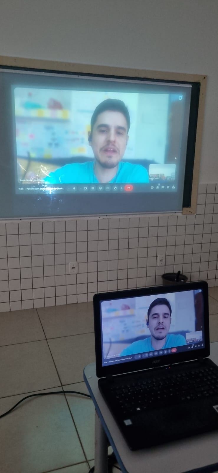 Projeção Google Meet — Palestra com Bruno Goulart de Oliveira (11:04)